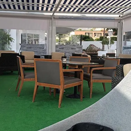 Cosy On Rooftop *